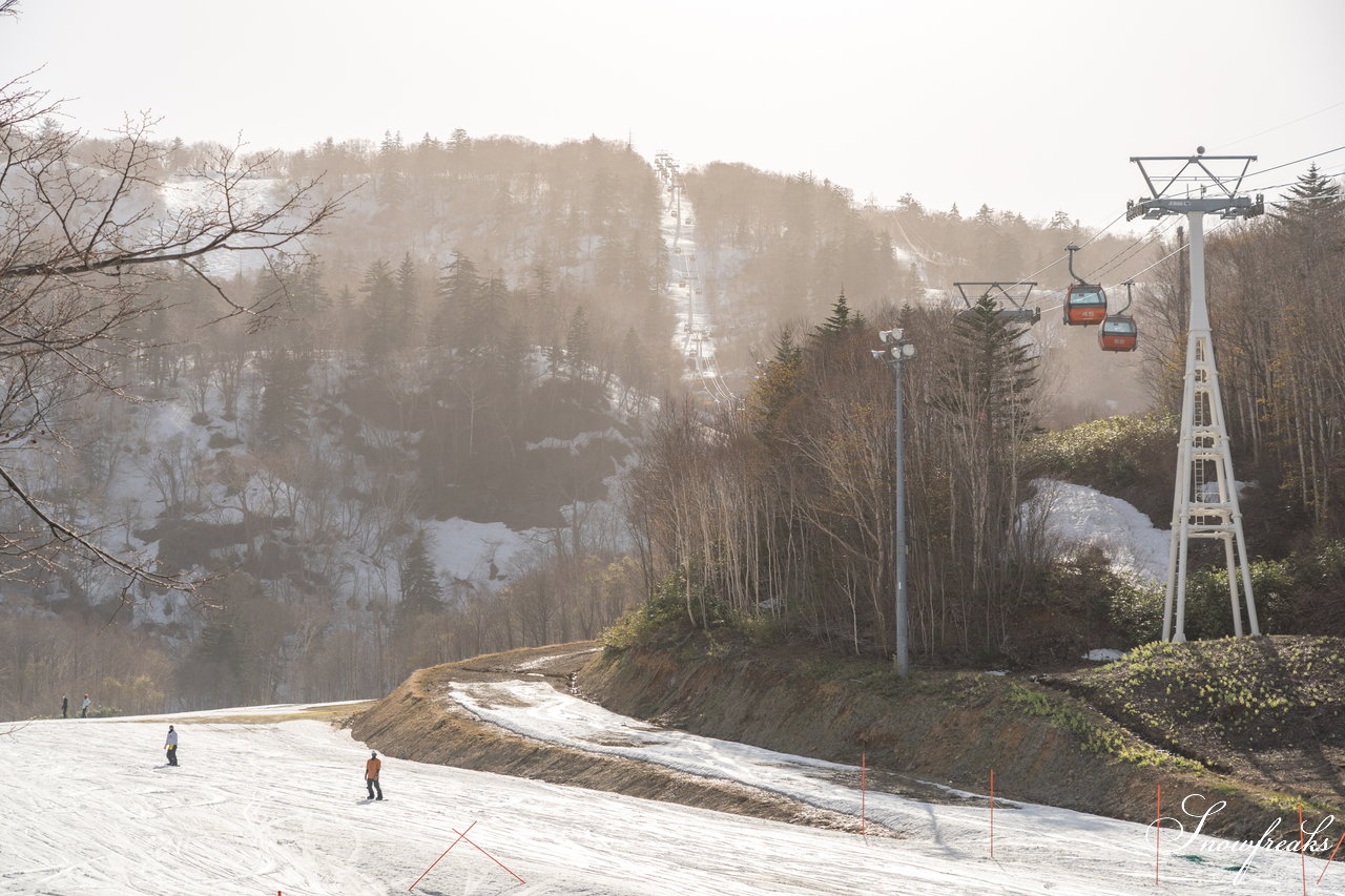 札幌国際スキー場　2020-2021ウィンターシーズン営業最後の週末。煌めく陽光を浴びながら、今季最後の撮影へ。SNOW Freaks 今季最後のレポートです(^^)/